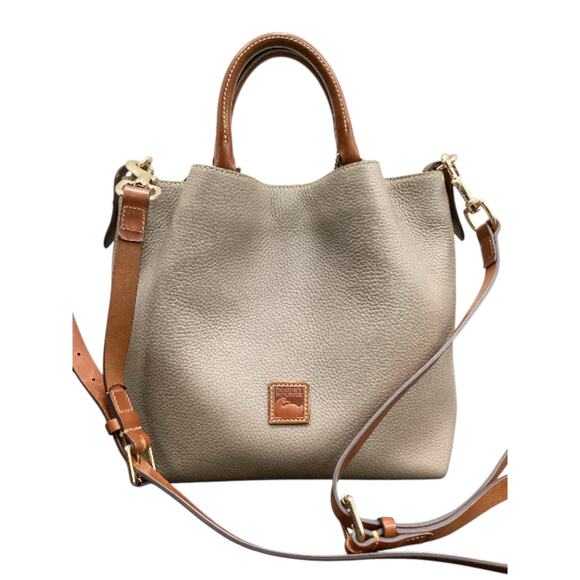 NWOT Dooney &Bourke Purse Women’s 1Size Pebbled Leather Crossbody 3 Compartments - Picture 1 of 8